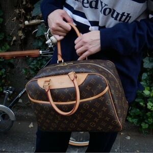 LOUIS VUITTON Deauville Hand Bag Monogram Leather